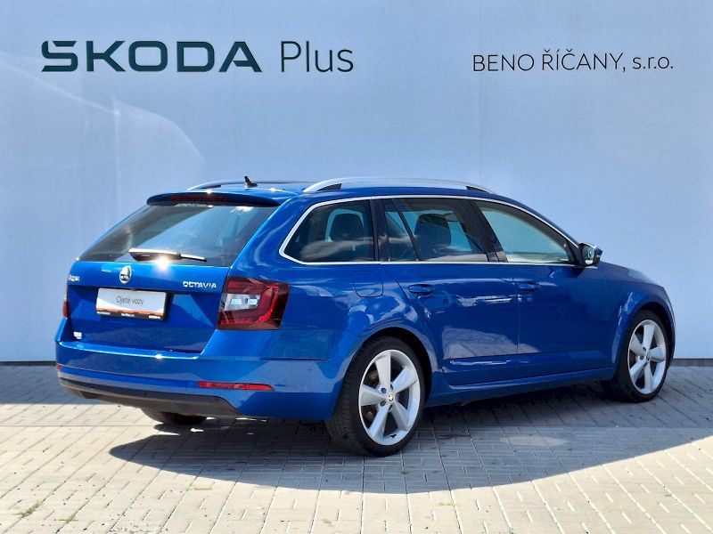Škoda Octavia (2019) Combi Style Plus DSG 2,0TSi 14 - fotka 2 z 34