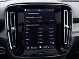 Volvo XC40 B4 FWD // ULTRA // REZERVACE - náhled 42