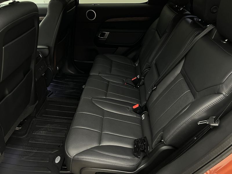 Land Rover Discovery 3.0 TDV6 HSE AWD AUT CZ - fotka 5 z 44