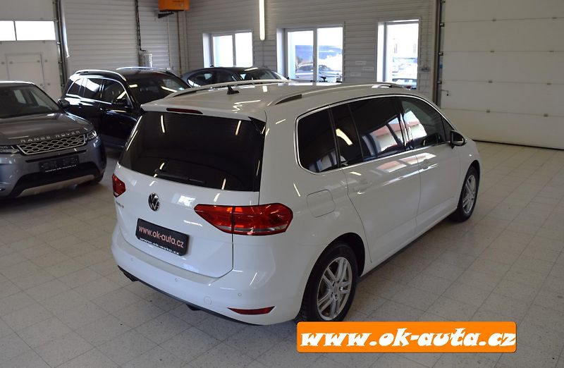 Volkswagen Touran 2.0 TDI HIGH. 7 MÍST 61 000 KM - fotka 8 z 52