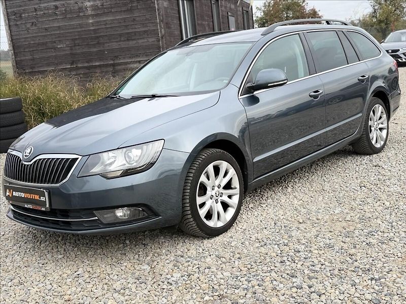 Škoda Superb 2,0 TDI PO ROZVODECH, NOVÁ STK - fotka 1 z 28
