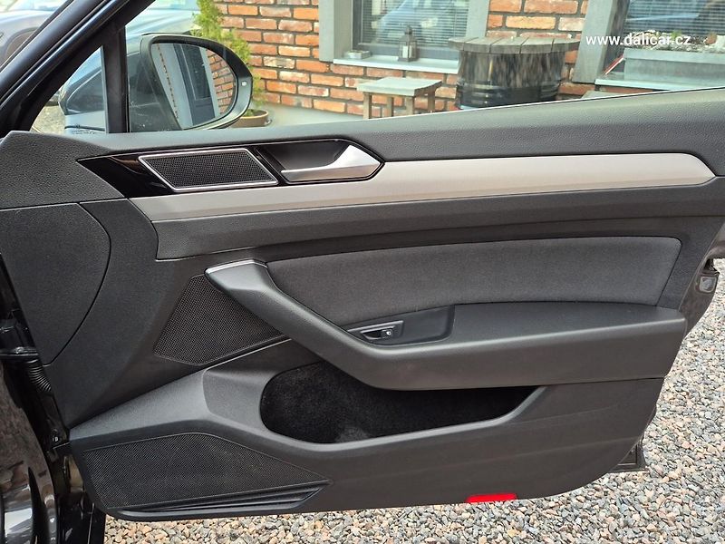 Volkswagen Passat Variant (2018) 1.4TSi 110KW ComfortLine  - fotka 38 z 54
