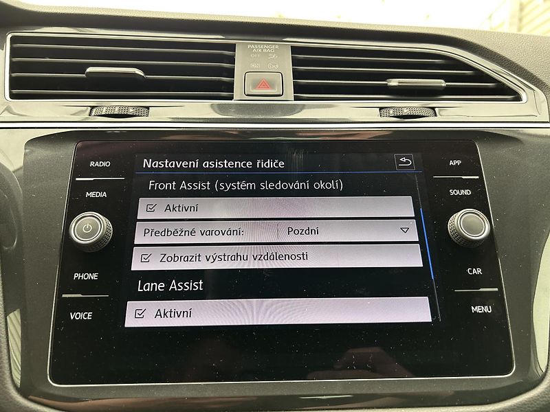 Volkswagen Tiguan 2.0 TSi 4x4 Comfort line - fotka 11 z 27
