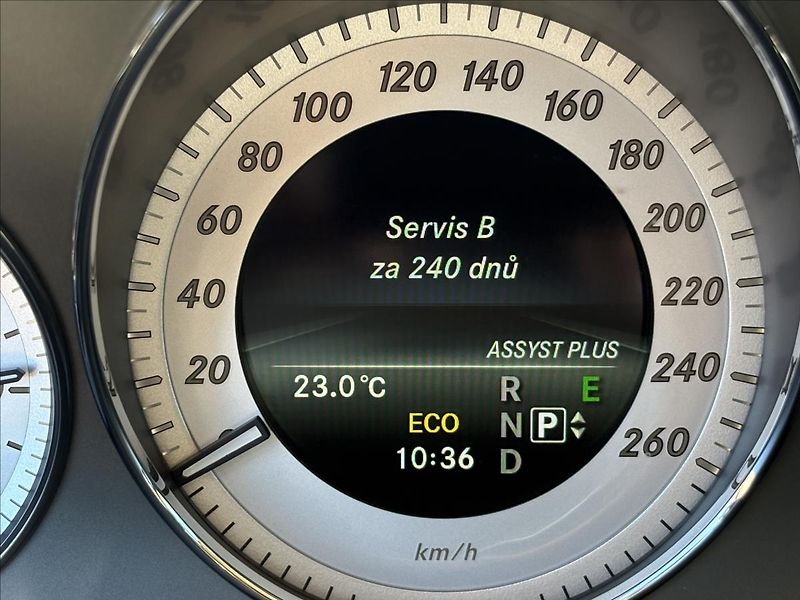 Mercedes-Benz GLK 3,0 350 CDI 195kW 4M,Navi,Kůže - fotka 11 z 40