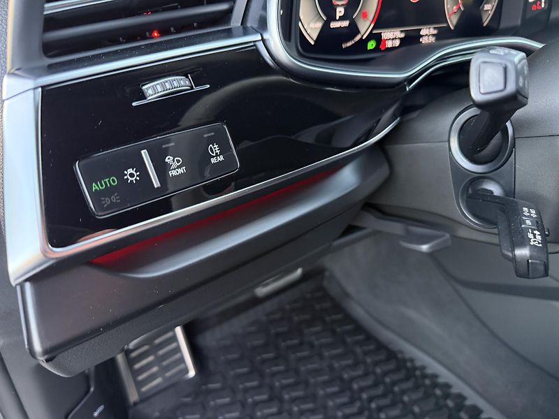 Audi Q8 3.0TDi 210kW S-line ABT  - fotka 15 z 27