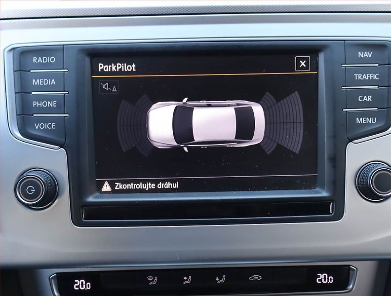 Volkswagen Passat (2015) 1.6 TDI, Navi, Tempomat - fotka 22 z 22
