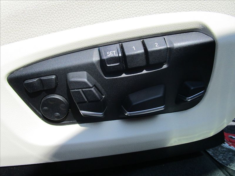 BMW X5 xDrive 30d M-Paket  ČR - fotka 32 z 70
