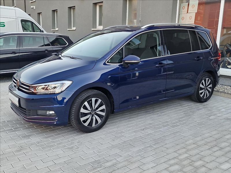 Volkswagen Touran 1.5 TSI DSG Evo Highline,ČR - fotka 6 z 50