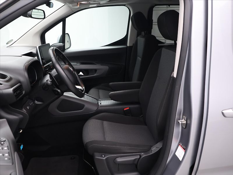 Toyota ProAce City Verso 1,2 T 130k Aut. L2 Family DPH - fotka 11 z 32
