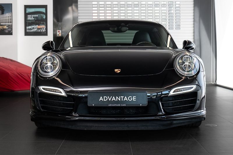 Porsche 911 Turbo S Karbon/Burmester/PCCB/ - fotka 2 z 23