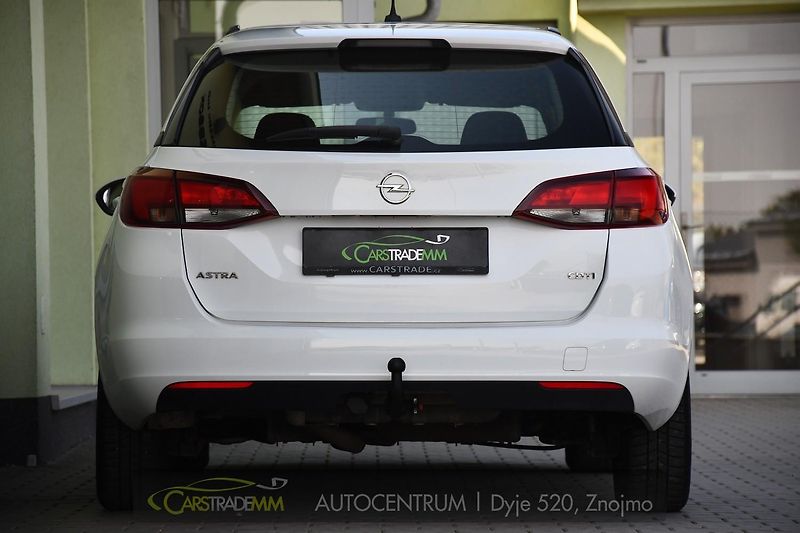 Opel Astra 1.6CDTi CARPLY NAVI - fotka 4 z 40