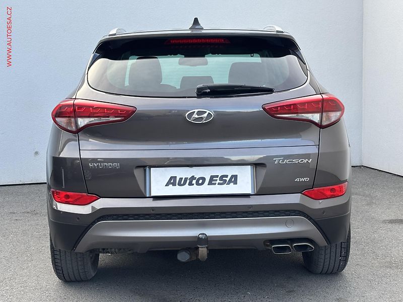 Hyundai Tucson (2016) 2.0 CRDi 4x4, AT, navi, TZ - fotka 5 z 20