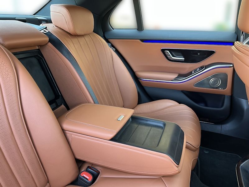 Mercedes-Benz Třídy S 450 4MATIC - fotka 18 z 19