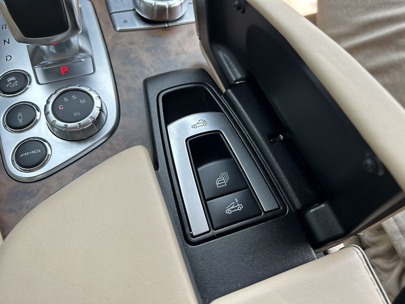 Mercedes-Benz SL 63 AMG Roadster - fotka 35 z 42