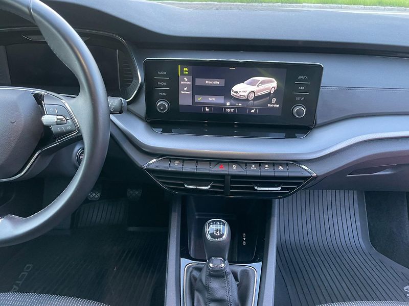 Škoda Octavia 1.5TSi 1.MAJ ČR NEBOUR. ZÁRUKA - fotka 10 z 20