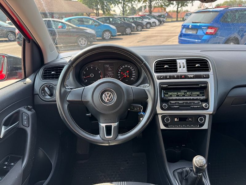Volkswagen Polo (2012) 1.2 TSI MATCH 66kW - fotka 17 z 42