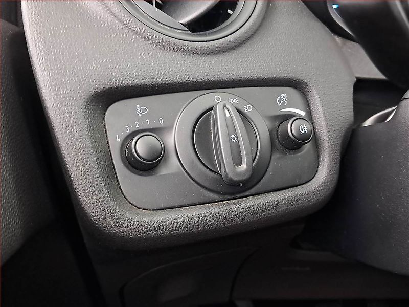 Ford Fiesta (2015) 1.25, Serv.kniha - fotka 14 z 14