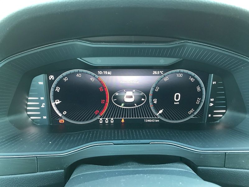 Škoda Superb (2022) COM GRT STY TD 110/2.0 6MP - fotka 17 z 26