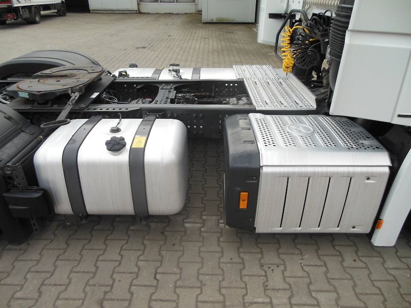 Mercedes-Benz Actros 1853 Giga Space, Lowdeck, AL - fotka 9 z 22