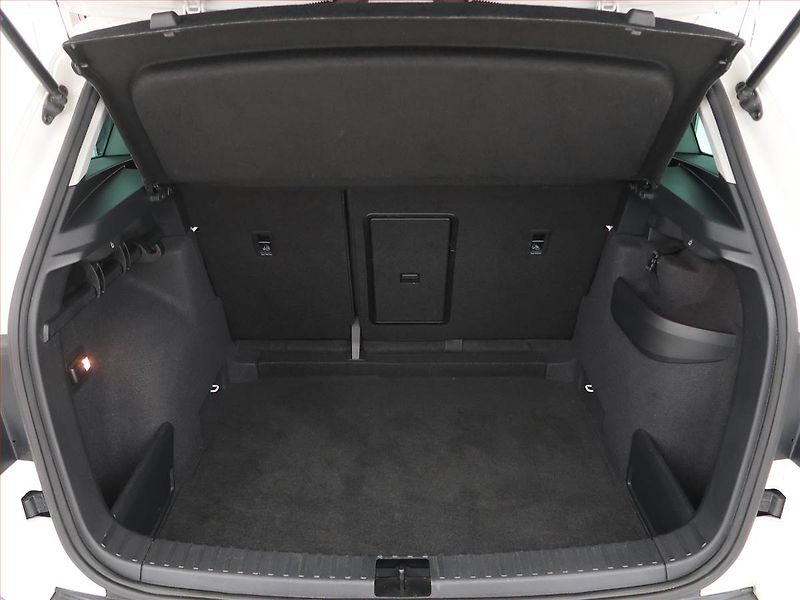 Škoda Karoq (2019) Style 1.6 TDI, Serv.kniha - fotka 14 z 19