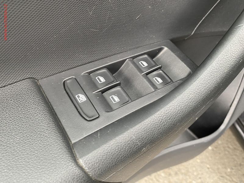 Škoda Rapid (2014) 1.2 TSi, Ambition, +kola - fotka 13 z 15
