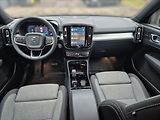Volvo XC40 2,0 B3 Plus Dark - náhled 9