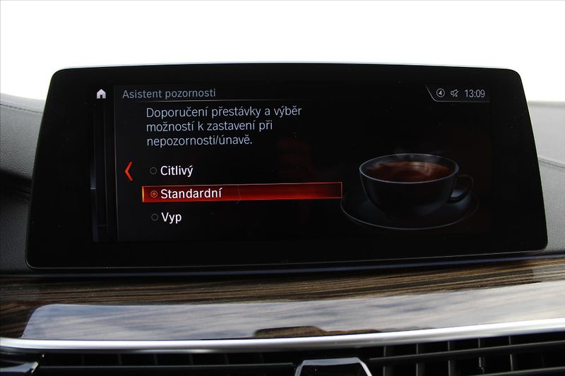 BMW Řada 5 540i xDrive 250kW LUXURY ČR - fotka 25 z 35