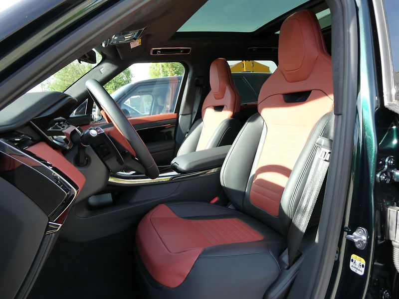Land Rover Range Rover Sport (2026) SV P635 - fotka 9 z 43