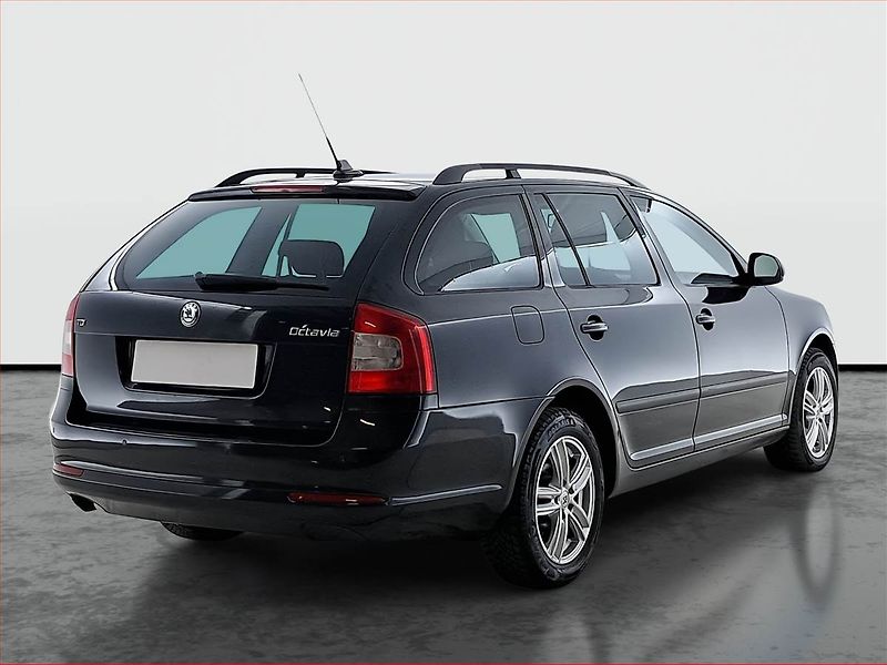 Škoda Octavia (2013) 2.0 TDI, Serv.kniha, Tempomat - fotka 5 z 18