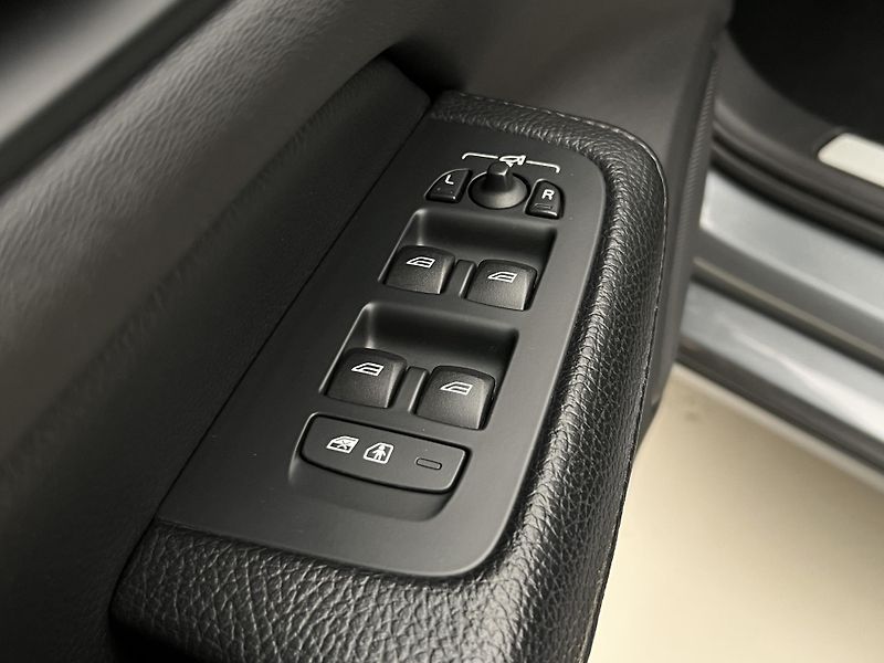 Volvo V60 T6 AWD RECHARGE INSCRIPTION - fotka 44 z 47