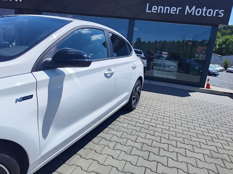 Hyundai i30 1.5 T-GDI/117 N-Line - fotka 13 z 31