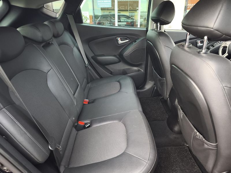Hyundai ix35 2015 2.0 CRDi 135kW 4x4 - fotka 18 z 31
