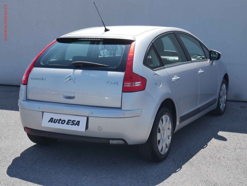 Citroën C4 (2010) 1.4i, ČR, AC, tempo - fotka 4 z 12