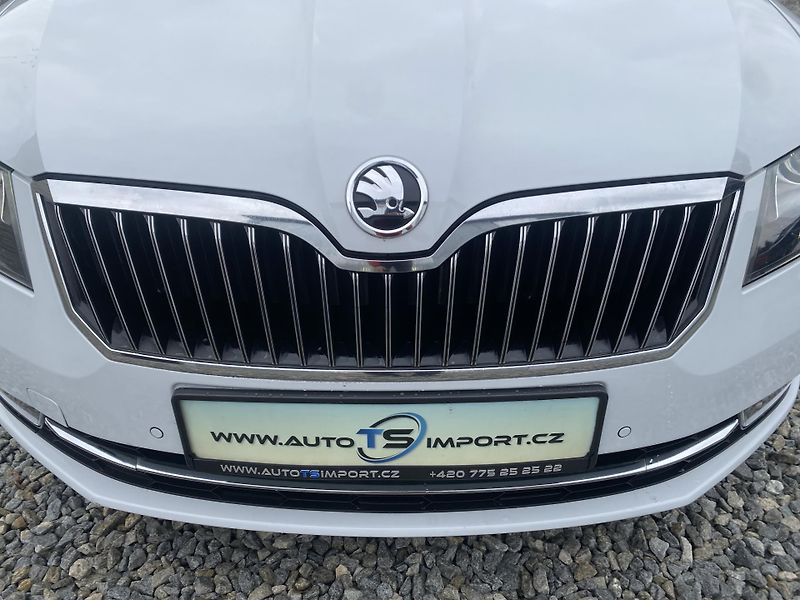 Škoda Superb 2.0TDi 4x4 170PS DSG L+K COMBI - fotka 69 z 158