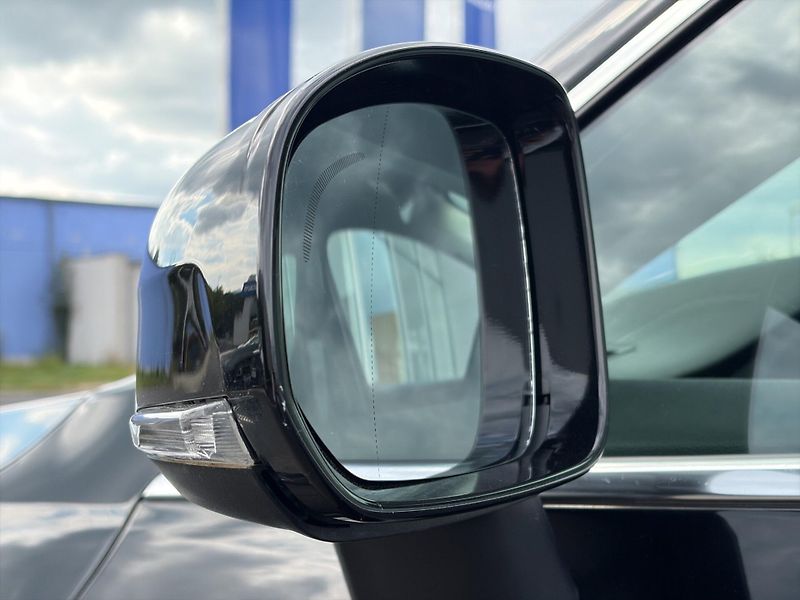 Volvo XC60 (2020) Momentum Pro B4 4x4 1.majitel - fotka 27 z 30