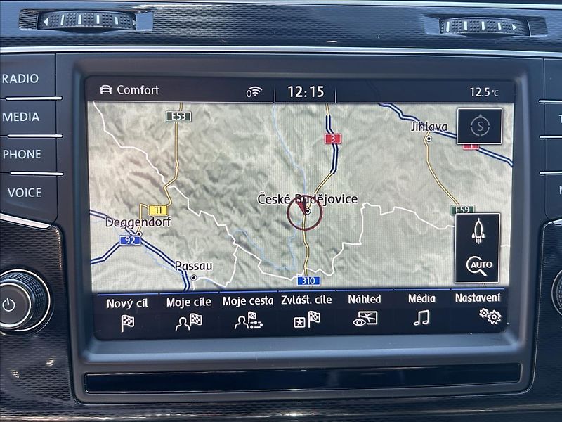 Volkswagen Golf 2,0 GTD Xen,Nav,Kůže,ACC,Kamer - fotka 19 z 38