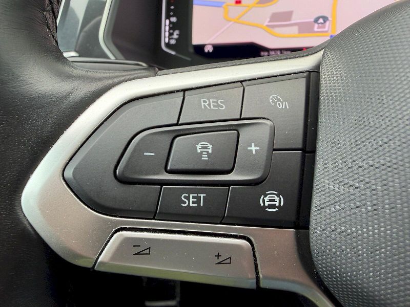 Volkswagen Tiguan (2021) 1.5 TSI 110kW United - fotka 12 z 35