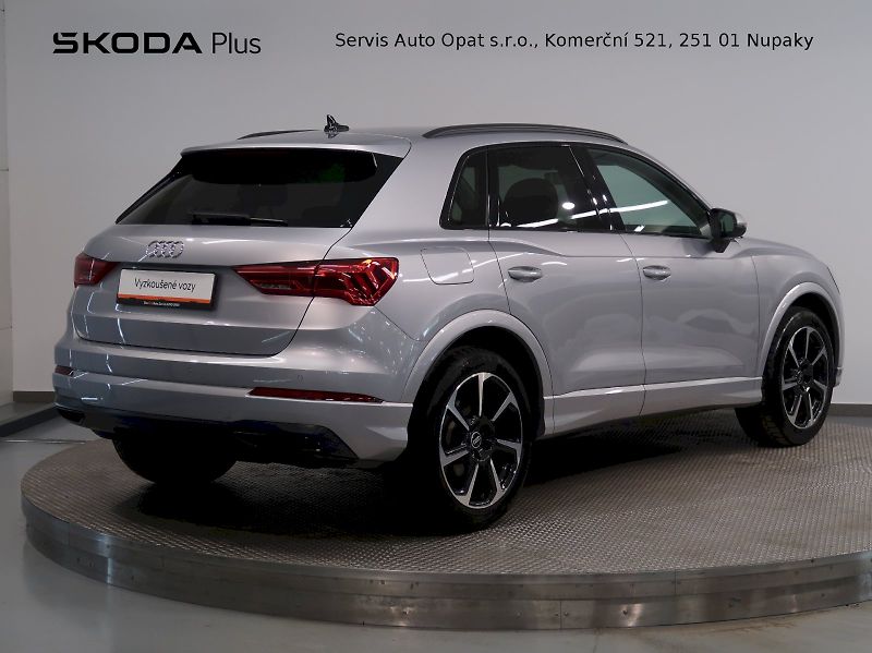 Audi Q3 (2023) S-LINE 1.5TSI 110KW AUTOMAT - fotka 2 z 39