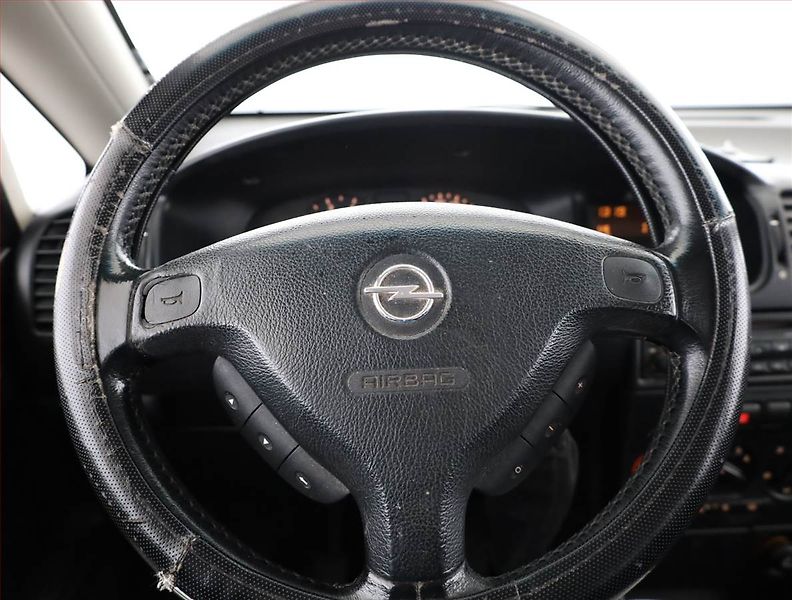 Opel Zafira (2002) 1.8 16V, 7 míst, po STK - fotka 8 z 15