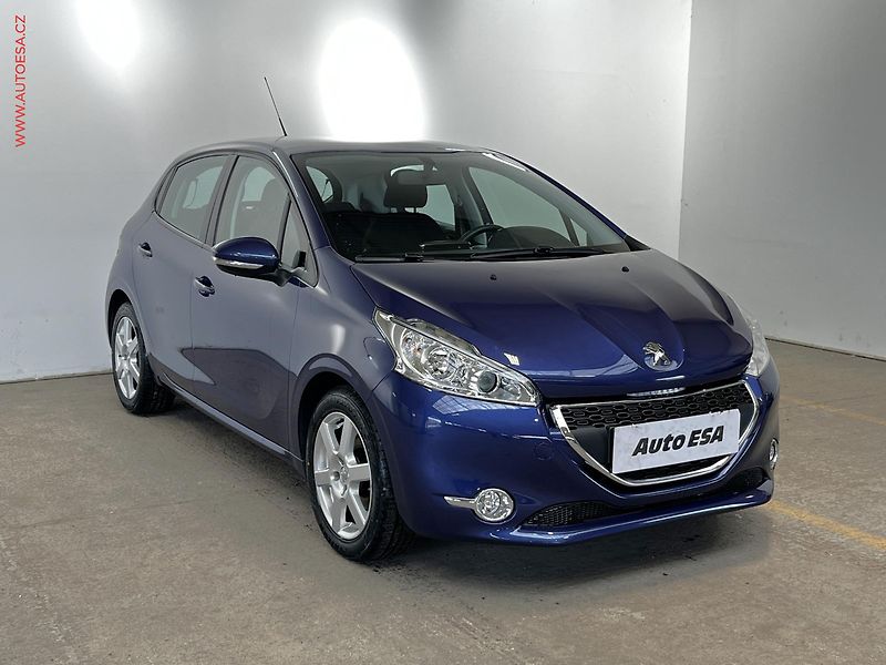 Peugeot 208 (2014) 1.2 PT, AC, výhřev sed - fotografie inzerátu