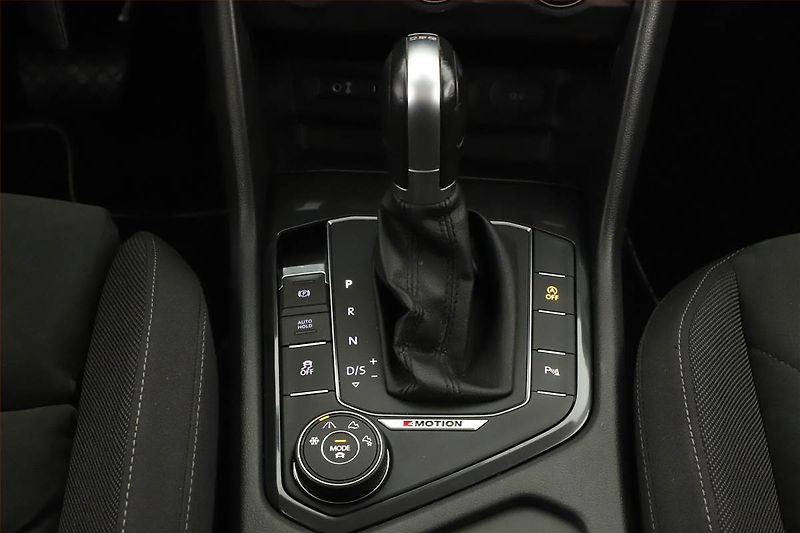 Volkswagen Tiguan (2017) Highline 2.0 TSI, 4X4 - fotka 10 z 21