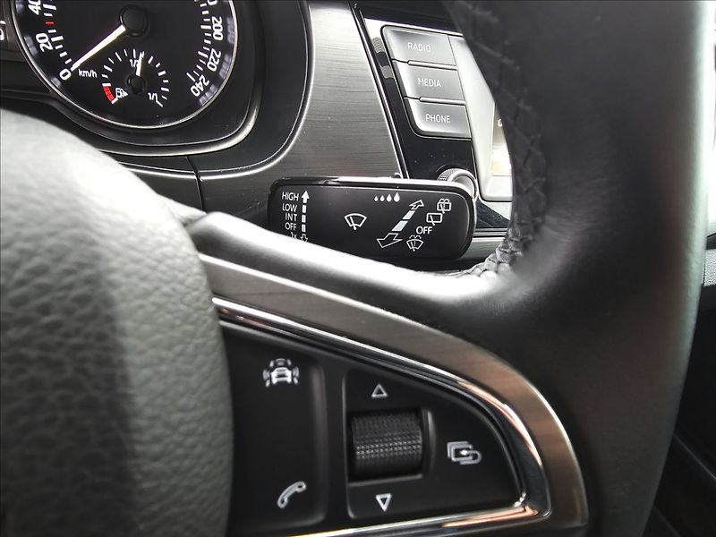 Škoda Fabia III 1,2TSi 66KW Edition - fotka 17 z 43