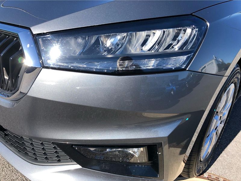 Škoda Fabia 1.0 MPi SELECTION - fotka 26 z 29