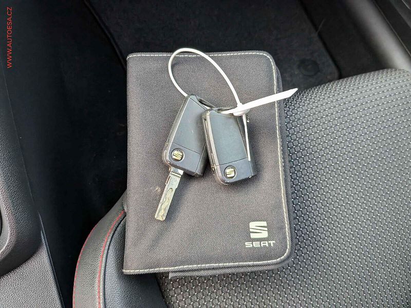 Seat Leon (2013) 1.4 TSi, FR, LED, autoAC - fotka 14 z 15