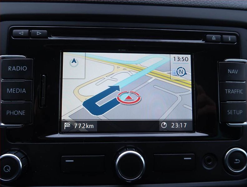 Seat Alhambra (2012) 2.0 TDI, Automat, Navi - fotka 16 z 19