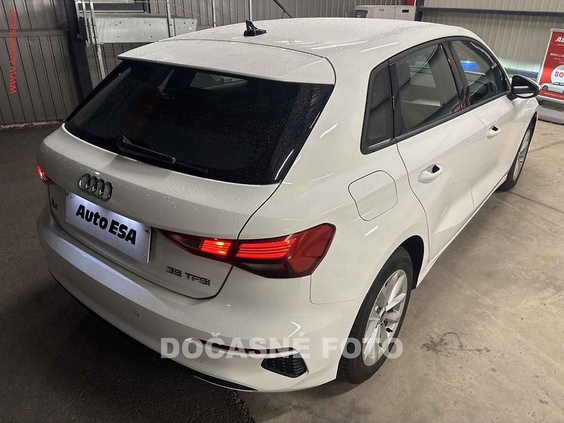 Audi A3 (2021) 1.5TSi, 2.maj,ČR, AT, LED - fotka 2 z 3