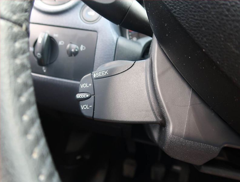 Ford Fusion (2010) 1.4, ČR,1.maj, jezdí dobře - fotka 16 z 16