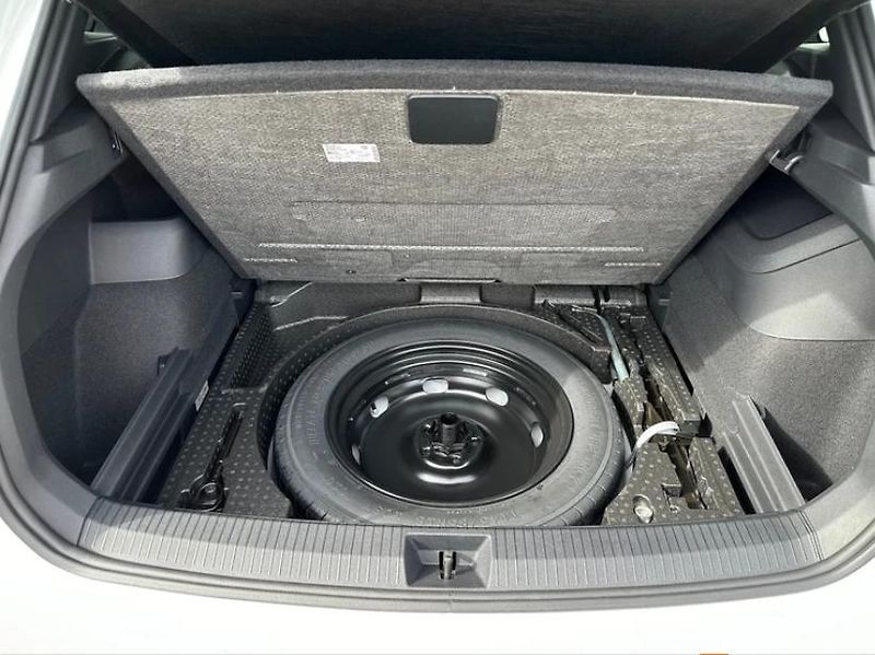Volkswagen Tiguan - fotka 8 z 18