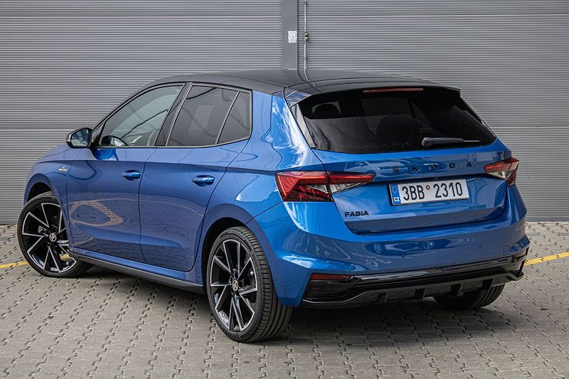 Škoda Fabia Monte Carlo - fotka 8 z 37