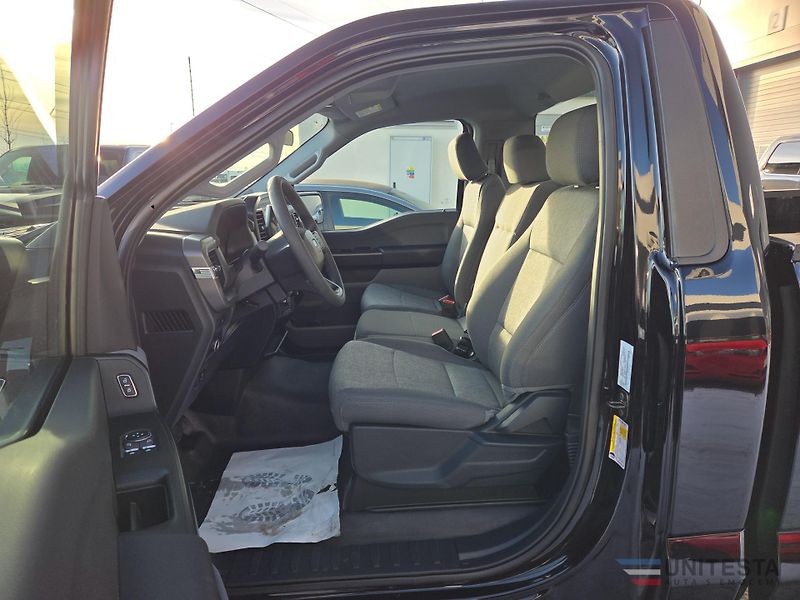 Ford F-150 (2025) 2025 F150 Regular 5,0 V8 - fotka 6 z 10